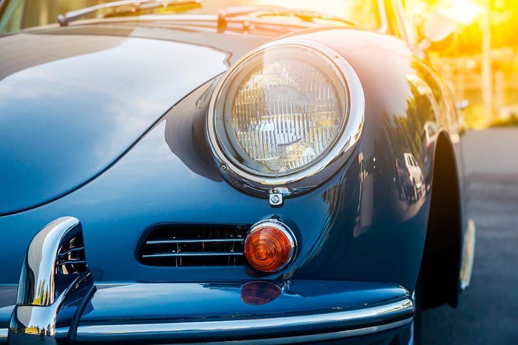 Calandre de porsche rétro, une voiture vintage sur découverte-mag dans la rubrique rétro.