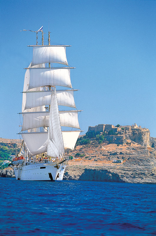 star-clipper-montagne-arrière-plan