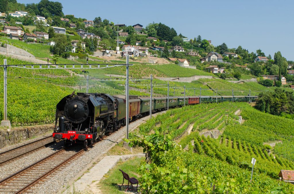 swiss-classic-train-locomotive