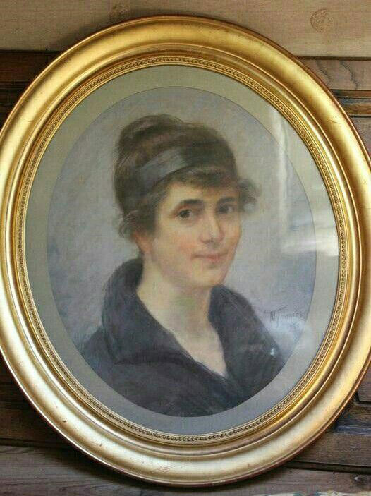 Mathilde Francès, autoportrait au pastel