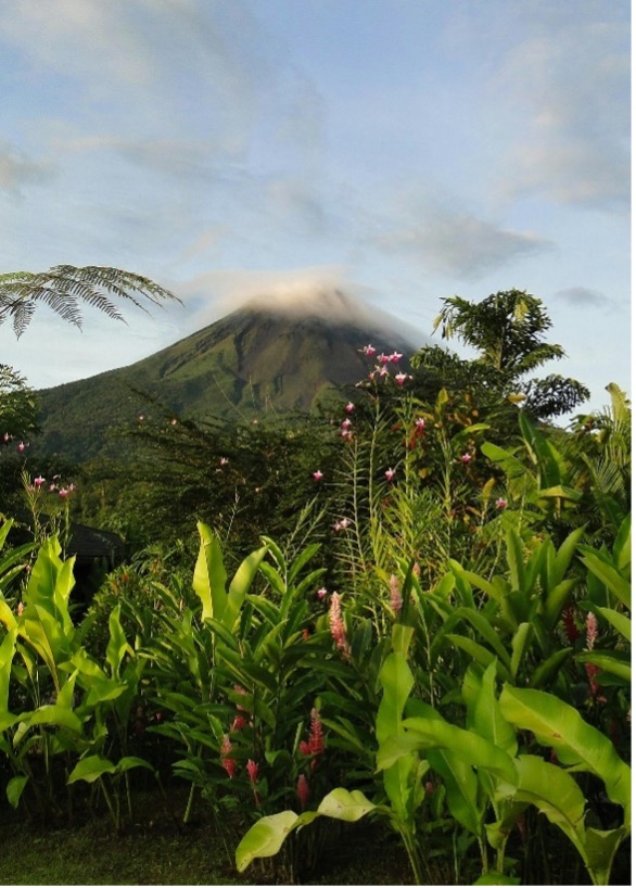 CostaRica-volcano_By_A.Evasion