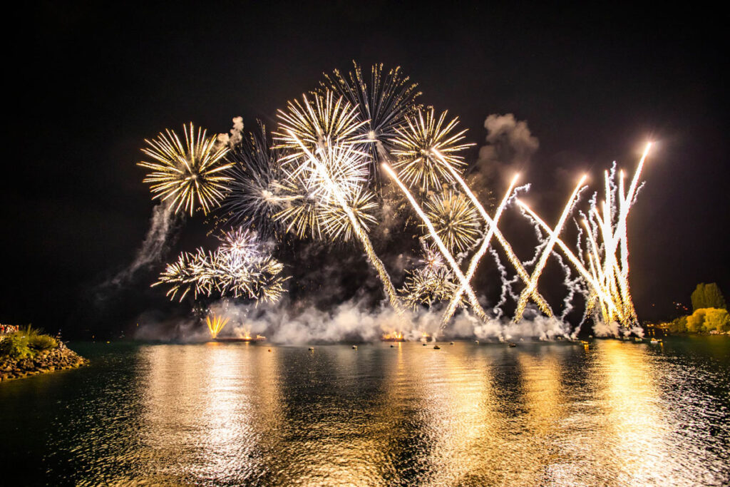 Feux d'artifice sur le Lac de Neuchâtel