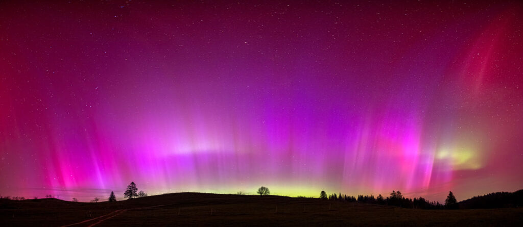 Des-AuroresBoréales-au-Creux-du-Van - Suisse